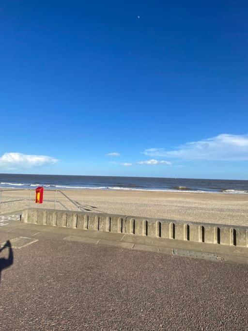 The Beach Suite - Top Floor With Easy Invest Lowestoft Exterior foto